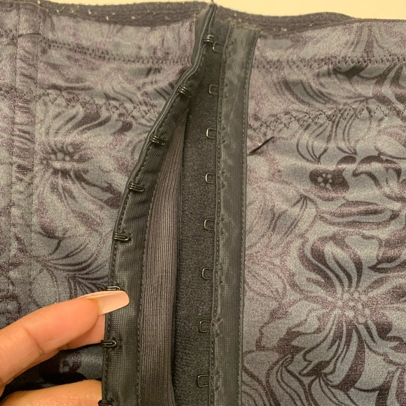 Girdle - Picture 2 of 3